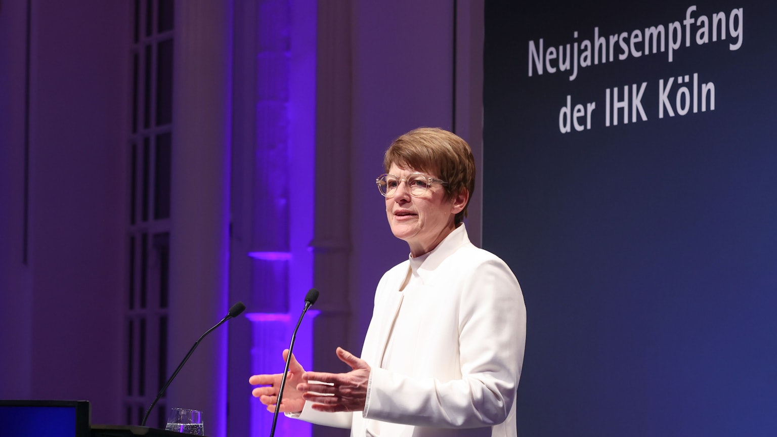 Traditioneller Neujahrsempfang der IHK Köln (Industrie- und Handelskammer) in der Flora. Gastrednerin: Veronika Grimm.