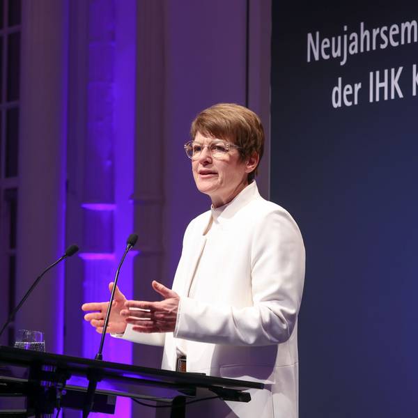 Traditioneller Neujahrsempfang der IHK Köln (Industrie- und Handelskammer) in der Flora. Gastrednerin: Veronika Grimm.