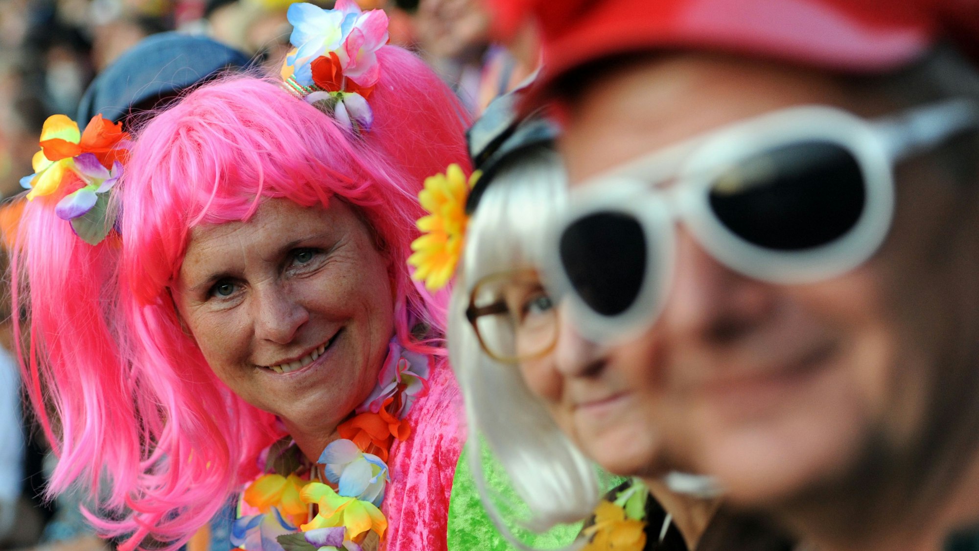 Verkleidete bei einer Karnevalsveranstaltung.