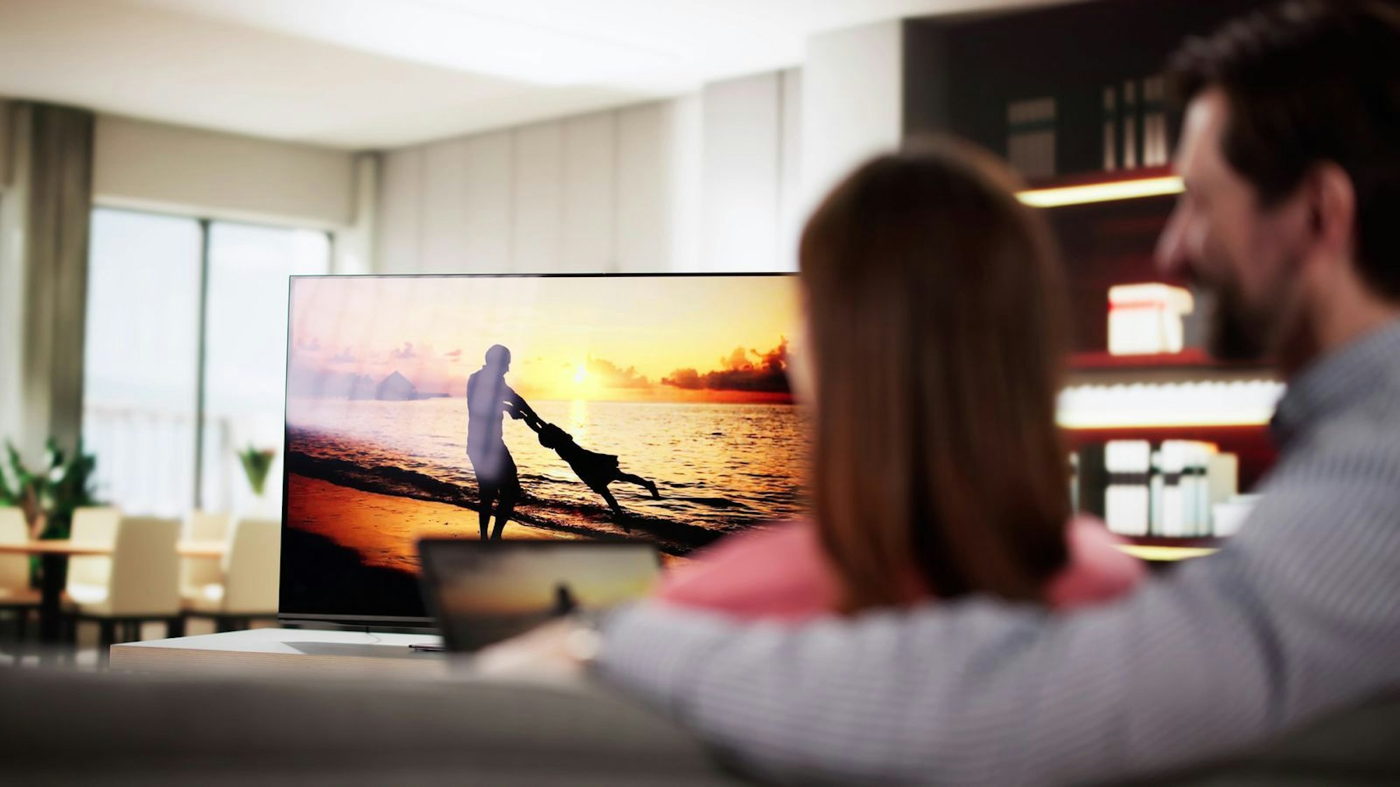 Immer weniger Menschen verbringen viel Zeit mit linearem Fernsehprogramm. (Bild: iStock/AndreyPopov)