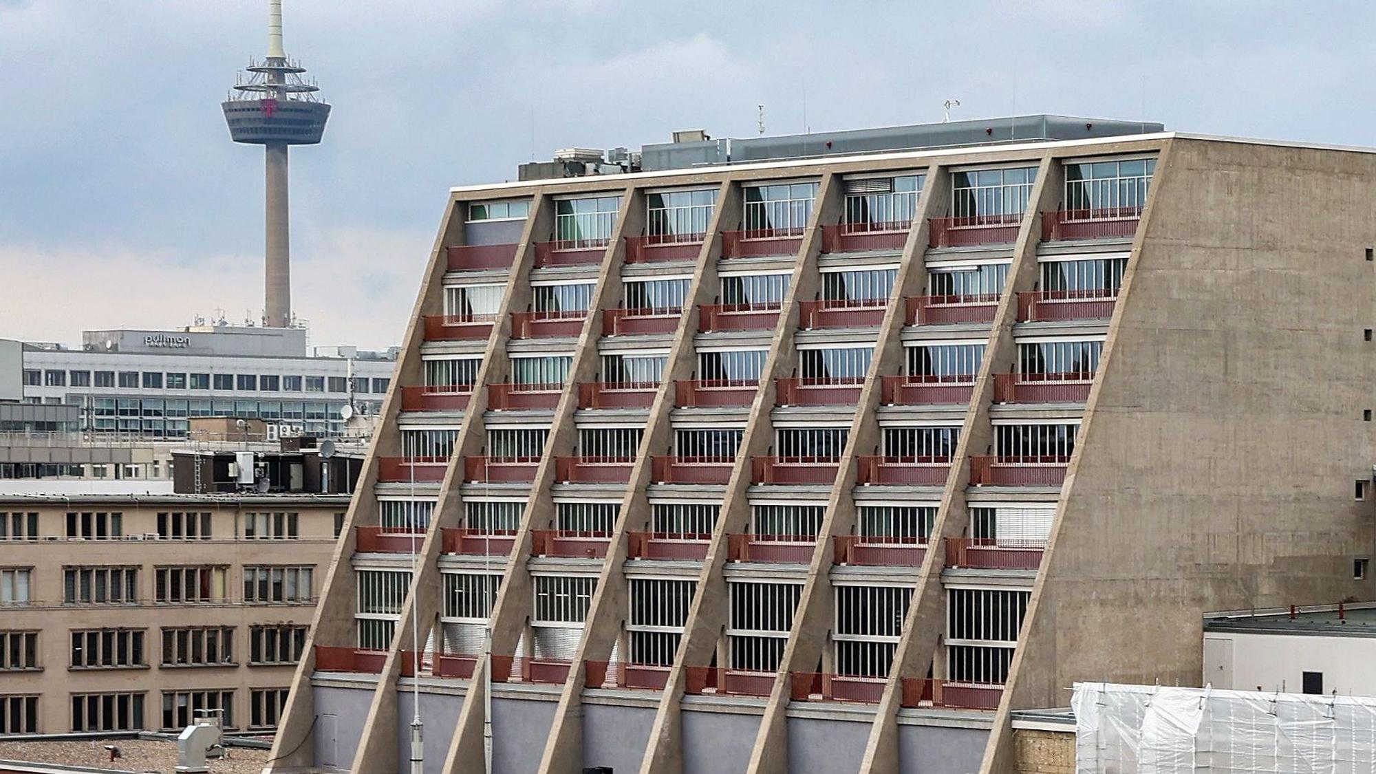 Die Oper und das Schauspielhaus in Köln sollen am 24. September 2026 wieder in Betrieb gehen.