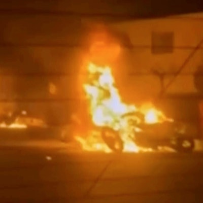 Die Proteste begannen Ende Dezember, ausgelöst durch eine massive Wirtschaftskrise und einen plötzlichen Absturz der iranischen Währung Rial.