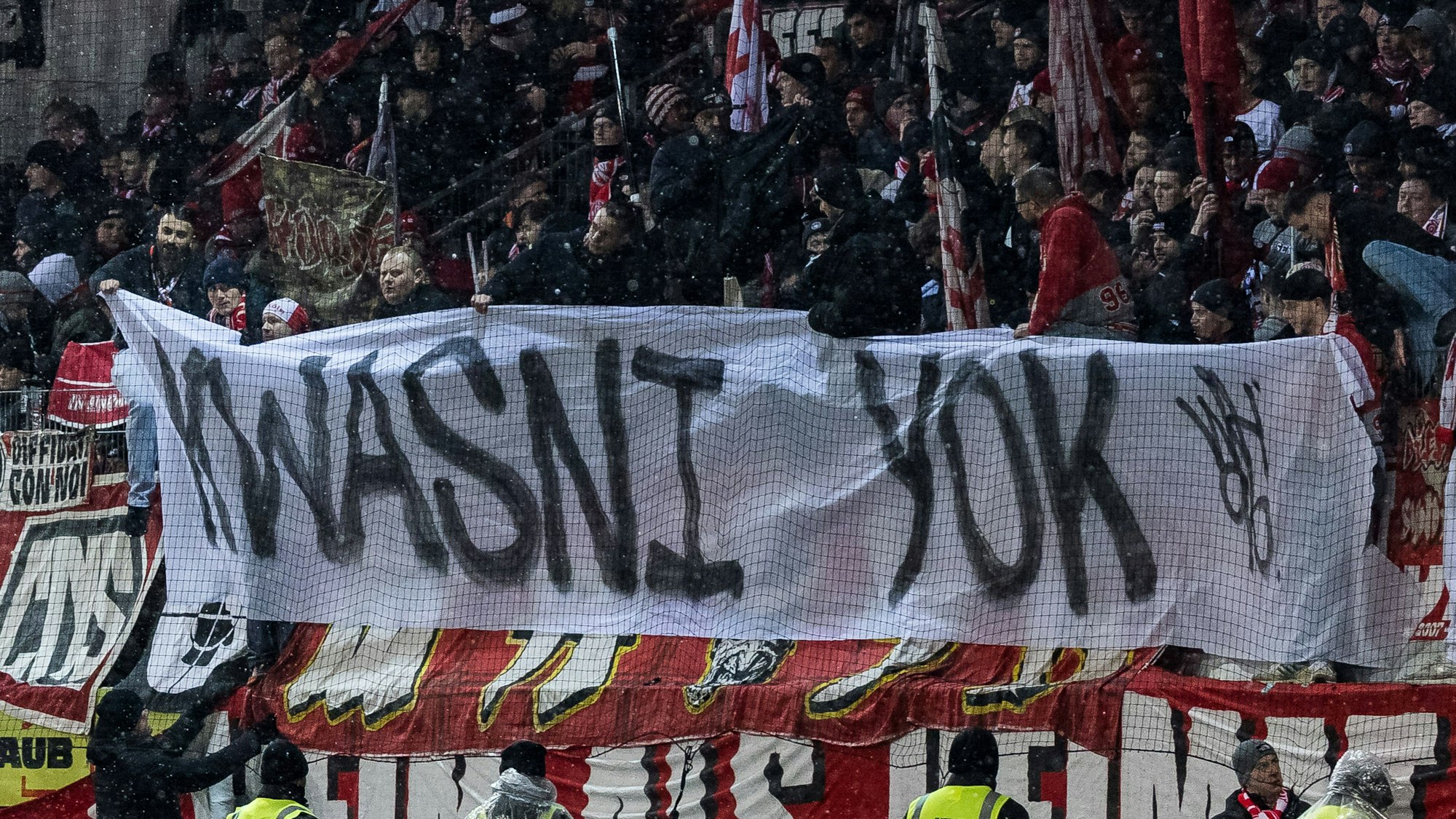 HEIDENHEIM, GERMANY - JANUARY 10: Banner of 1. FC Koeln fans: öKwasni Yok after the Bundesliga match between 1. FC Heidenheim 1846 vs. 1. FC Koeln at VOITH-ARENA on matchday 16 of the 1. Bundesliga on January 10, 2026 in Heidenheim, Germany. DFL REGULATIONS PROHIBIT ANY USE OF PHOTOGRAPHS AS IMAGE SEQUENCES AND/OR QUASI-VIDEO. Baden Wuerrtemberg Germany Copyright: xSteffiexWunderlx