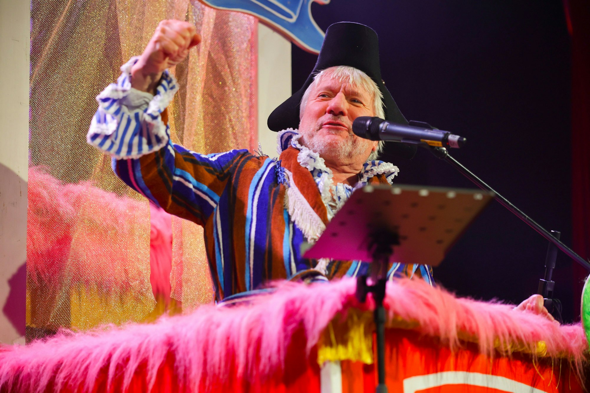 10.01.2026, Köln:Jürgen becker. Deine Sitzung unter dem Motto " Helvetia Helau".Veranstaltung im Kölner Brunosaal. Foto:Dirk Borm