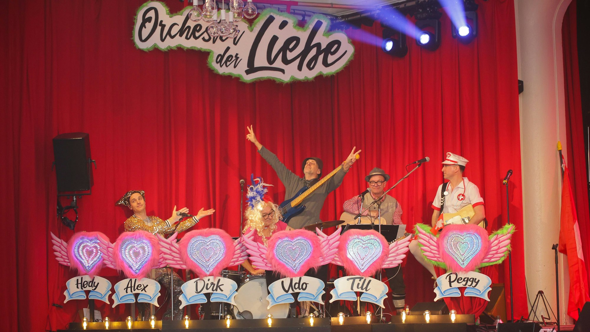 Das Orchester der Liebe bei Deine Sitzung im Kölner Brunosaal.