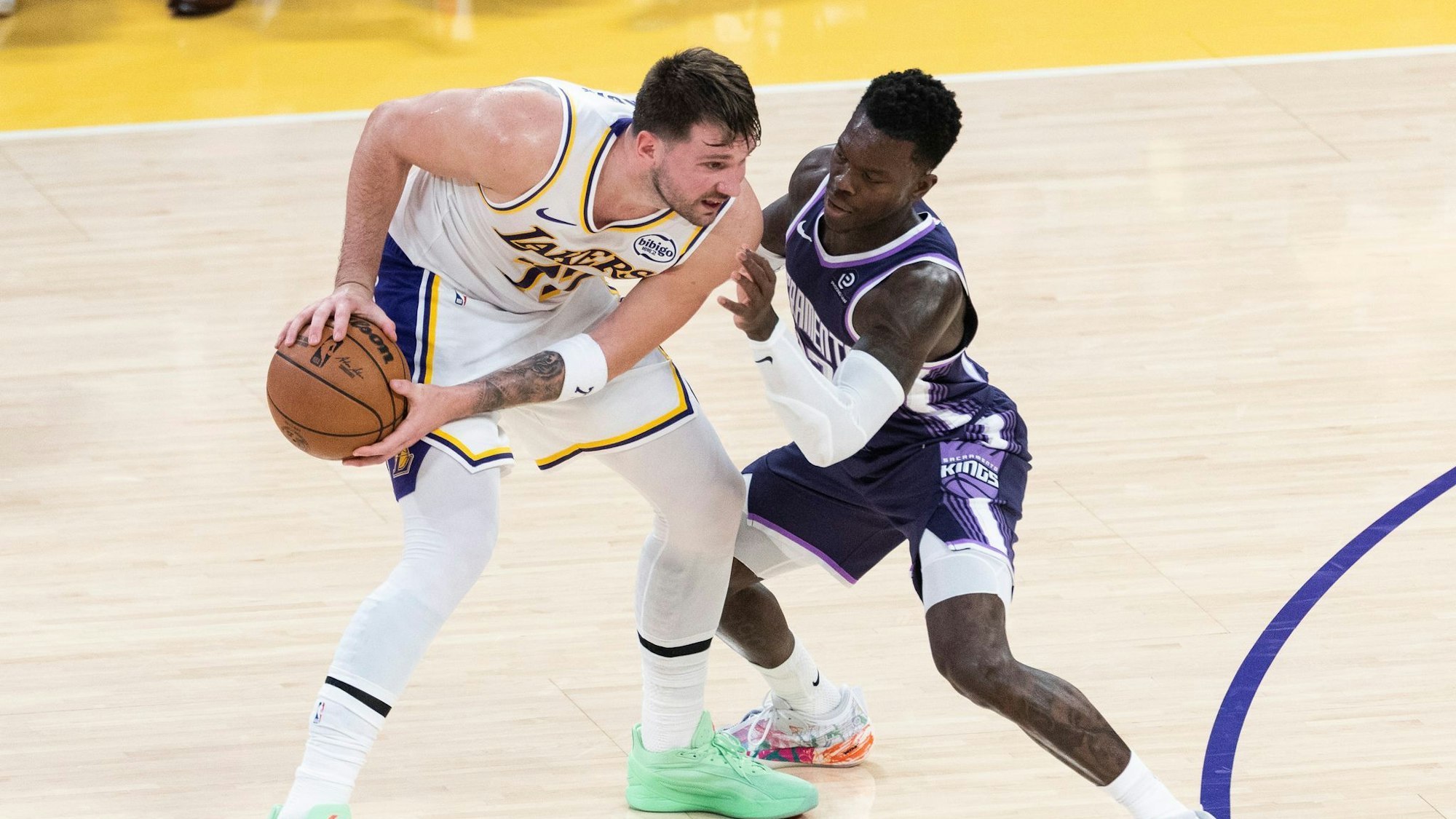 Schröder (rechts) ist in der NBA für drei Spiele gesperrt worden. (Archivbild)