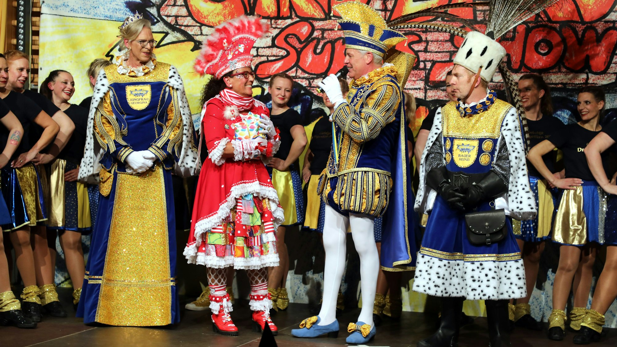 Das Eikamper Dreigestirn auf der Bühne