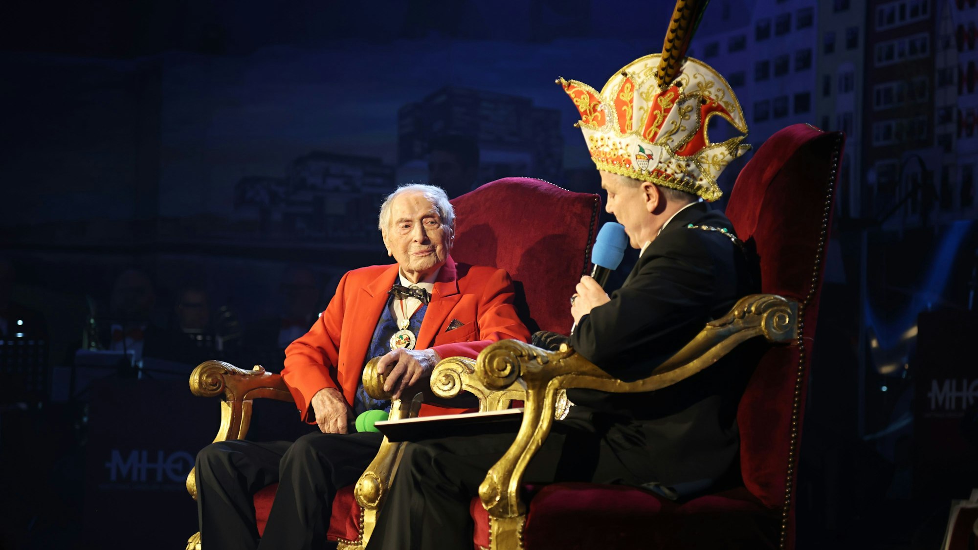 Ludwig Sebus wurde mit dem höchsten Verdienstorden des Festkomitees von Christoph Kuckelkorn ausgezeichnet.