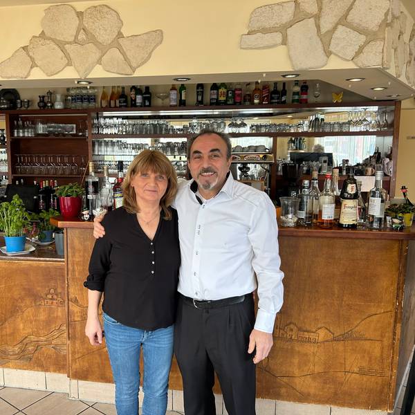 Ali Senocak mit Ehefrau Susanne im „Caldo e Freddo“.