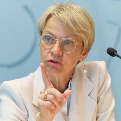 Schulministerin Dorothee Feller (CDU) hat die landesweite Schließung von Schulen wegen Glatteisgefahr verteidigt. (Archivbild)