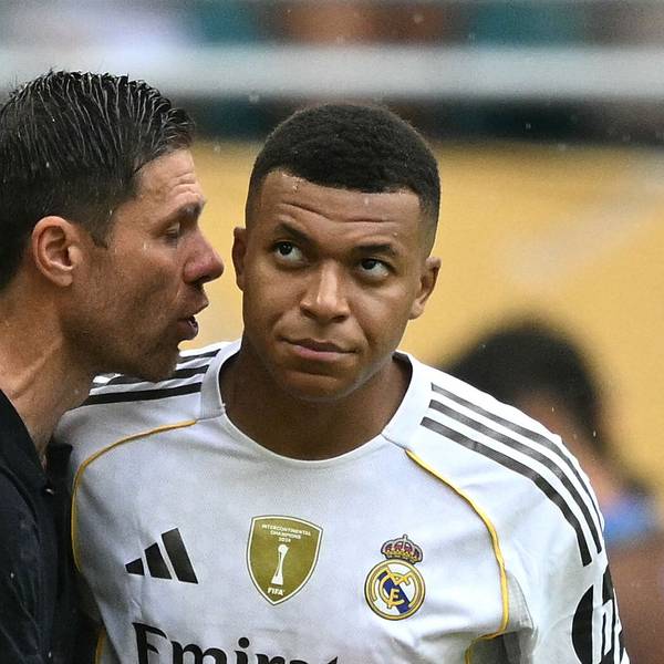 Xabi Alonso und Kylian Mbappe von Real Madrid