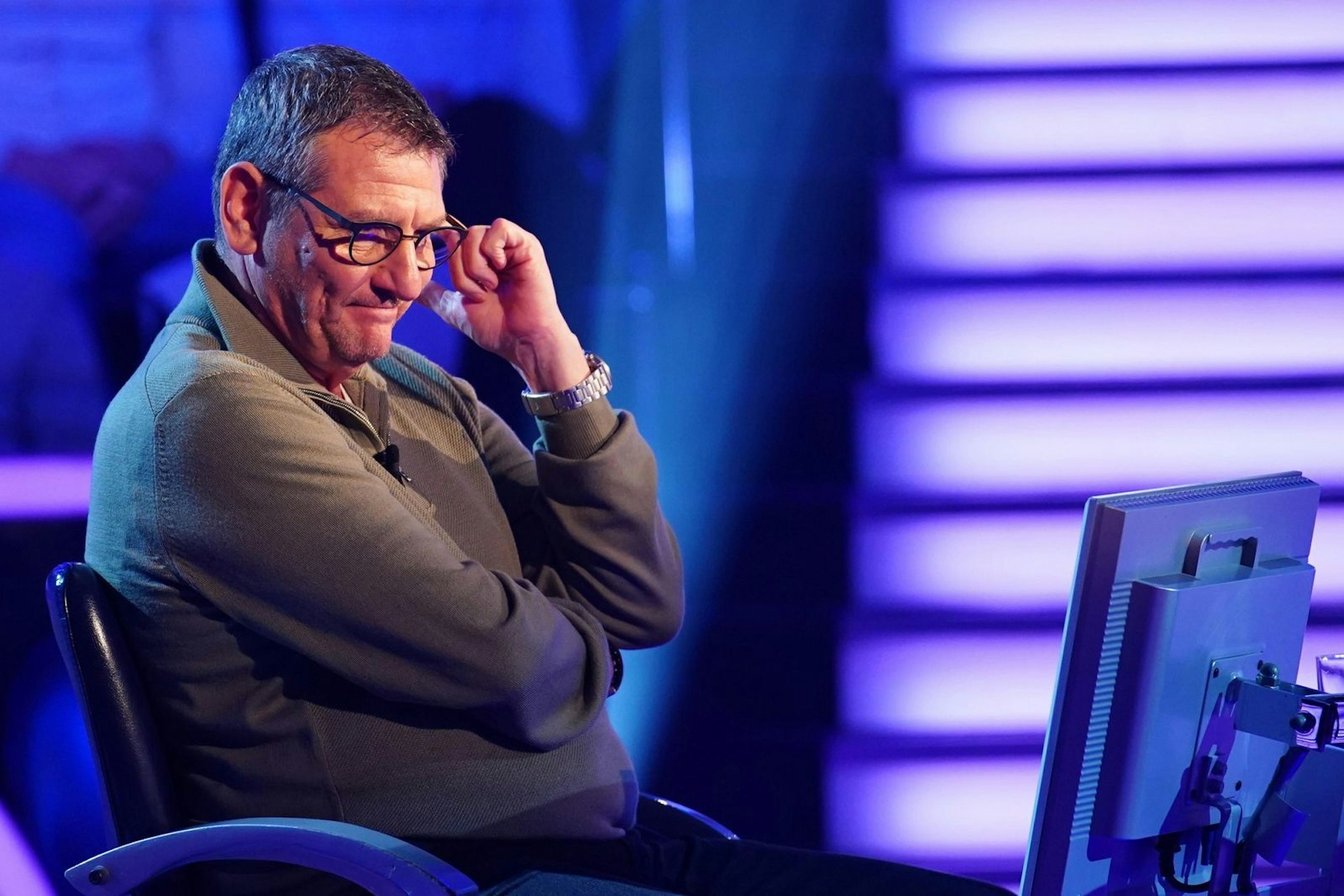 Uwe Schmitz, Fahrzeugimporteur aus Düsseldorf steht auf 4.000 Euro und darf nächsten Montag weiterspielen. (Bild: RTL / Stefan Gregorowius)