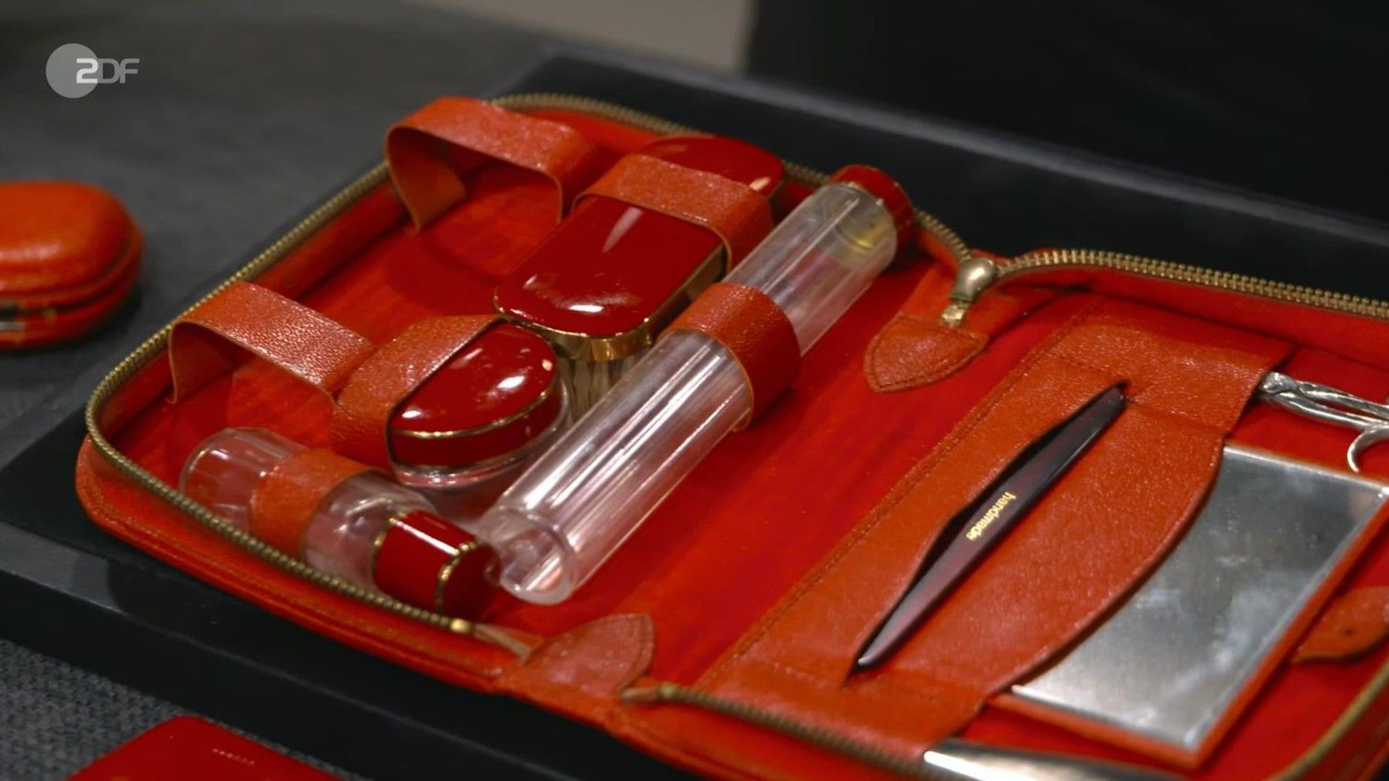 Das Reise-Necessaire aus Leverkusen bei „Bares für Rares“.