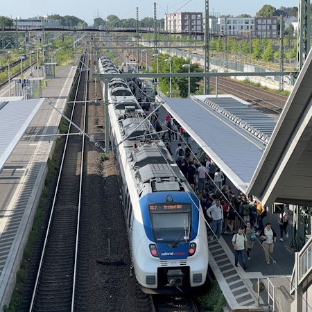 Vom 6. Februar bis zum 10. Juli hält in Opladen kein Zug.