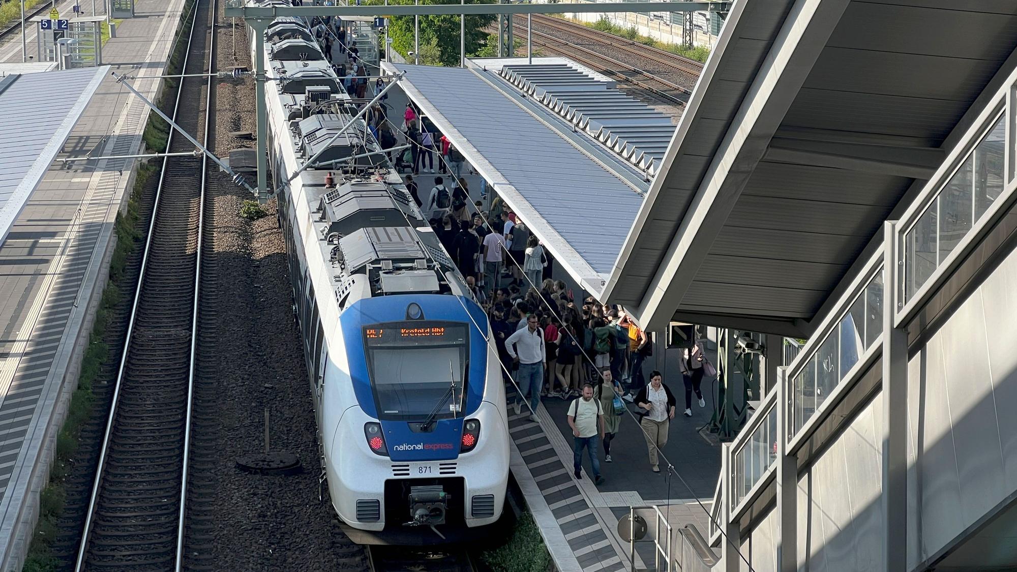 Vom 6. Februar bis zum 10. Juli hält in Opladen kein Zug.