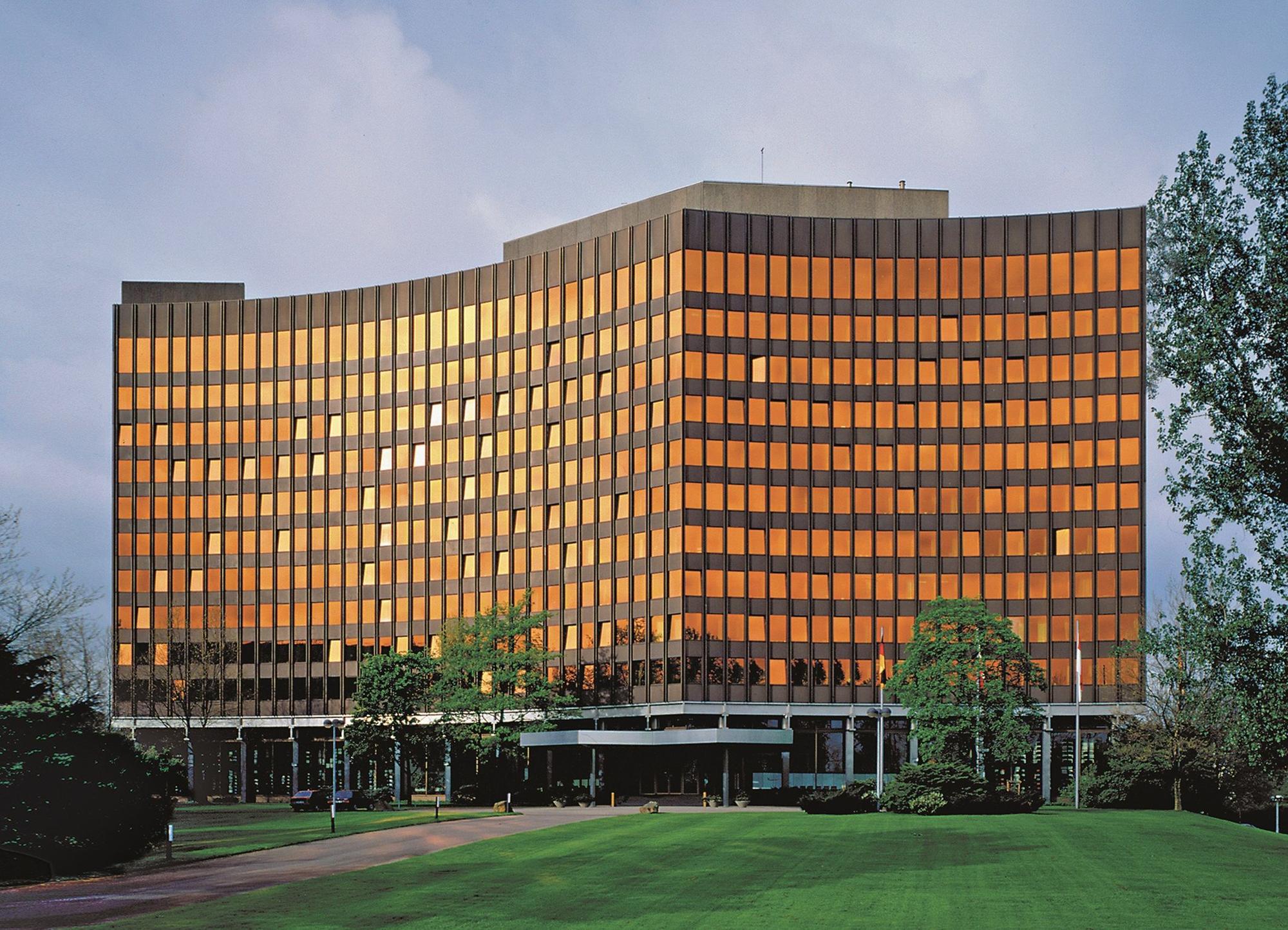 Fassade des Haus der Deutschen Industrie.