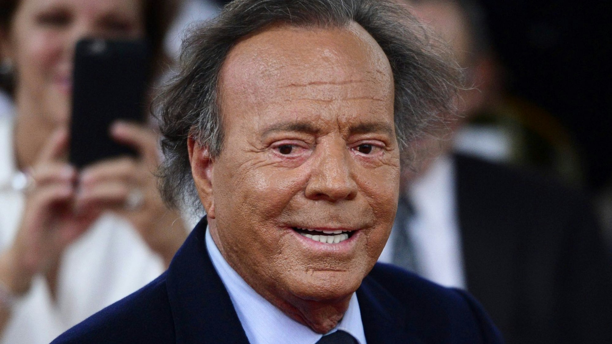 Julio Iglesias bei einem Auftritt.