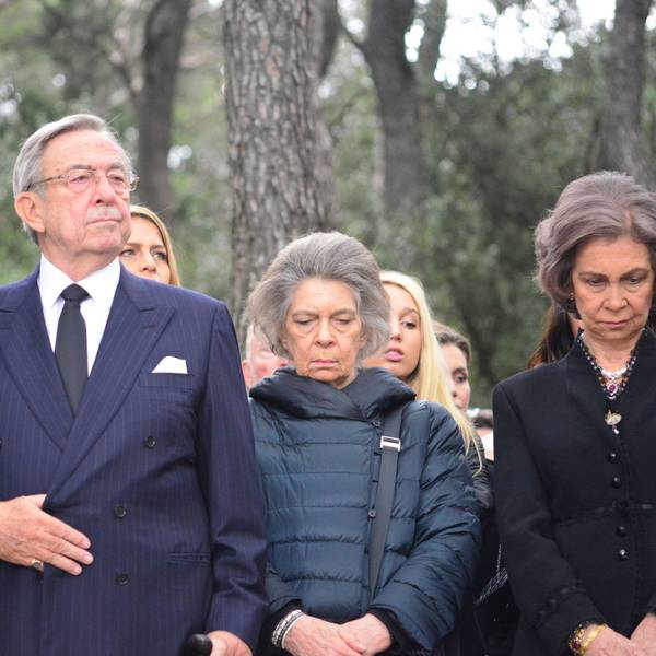 Die griechische Ex-Königin Anne-Marie von Dänemark mit ihrem Ehemann Konstantin II., daneben Prinzessin Irene von Griechenland und Dänemark sowie Königin Sofía von Spanien.