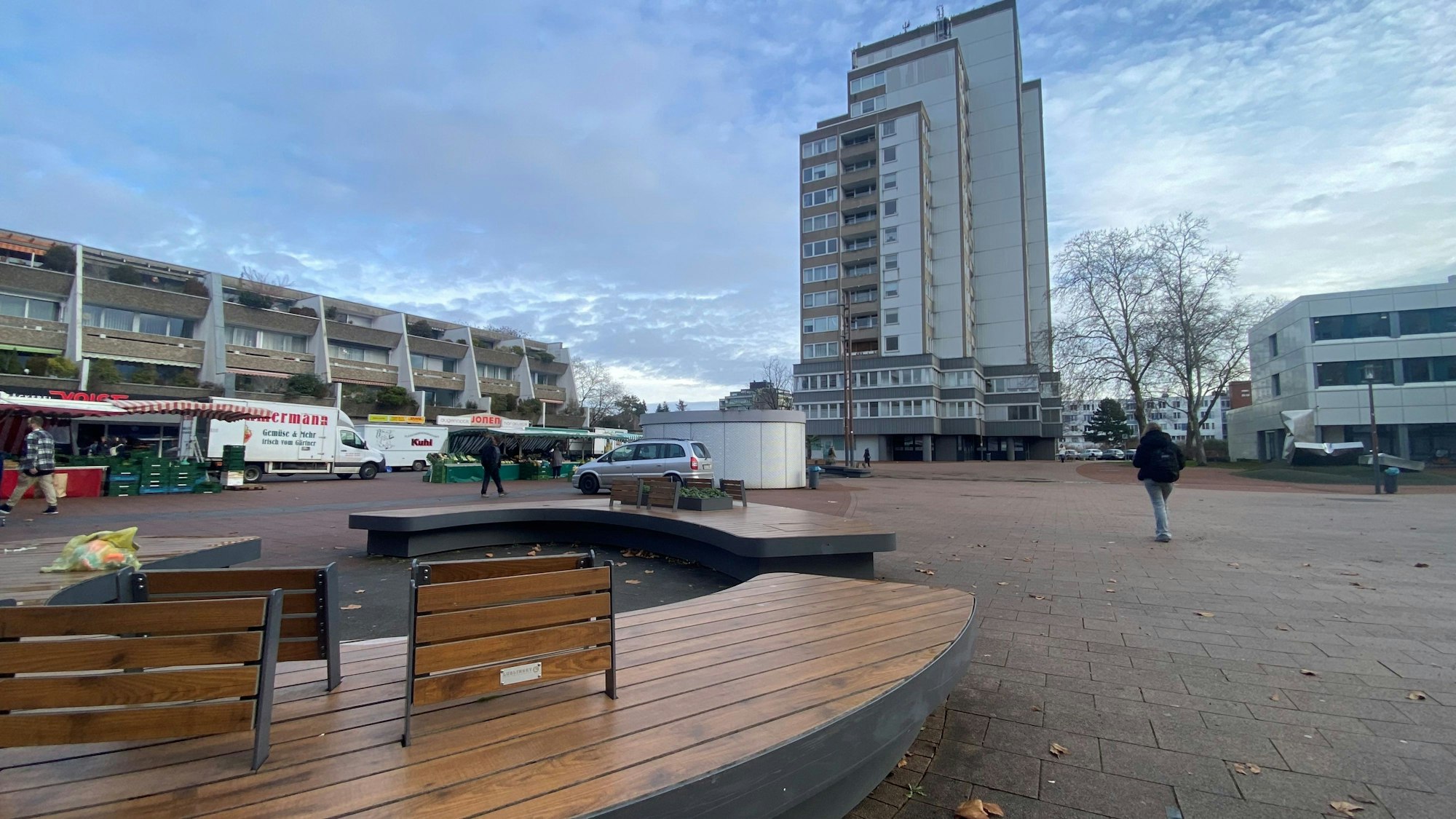Zu sehen ist der Balthasar-Neumann-Platz in Brühl.