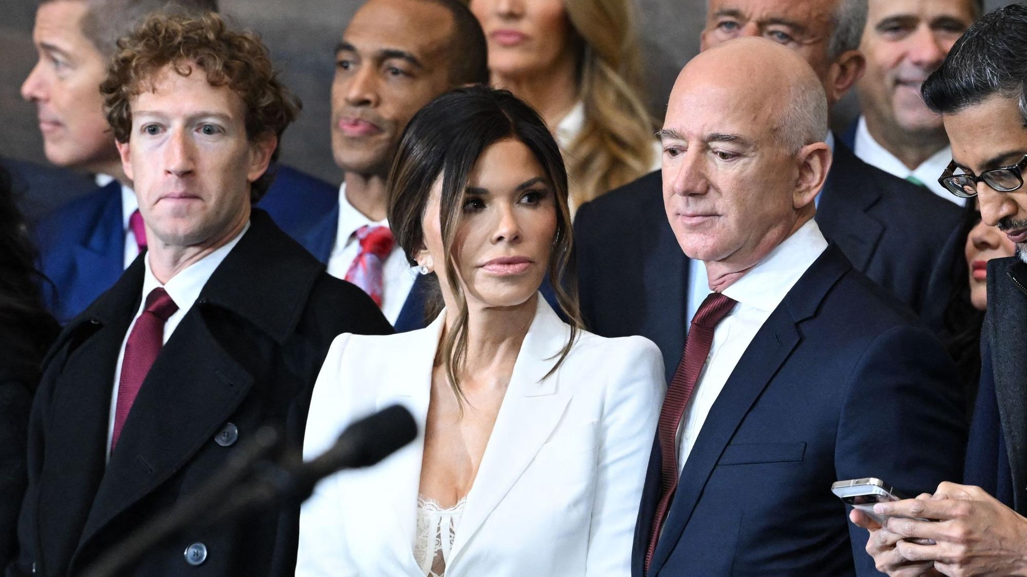 Mark Zuckerberg, Lauren Sanchez und Amazon-Gründer Jeff Bezos in Washington.