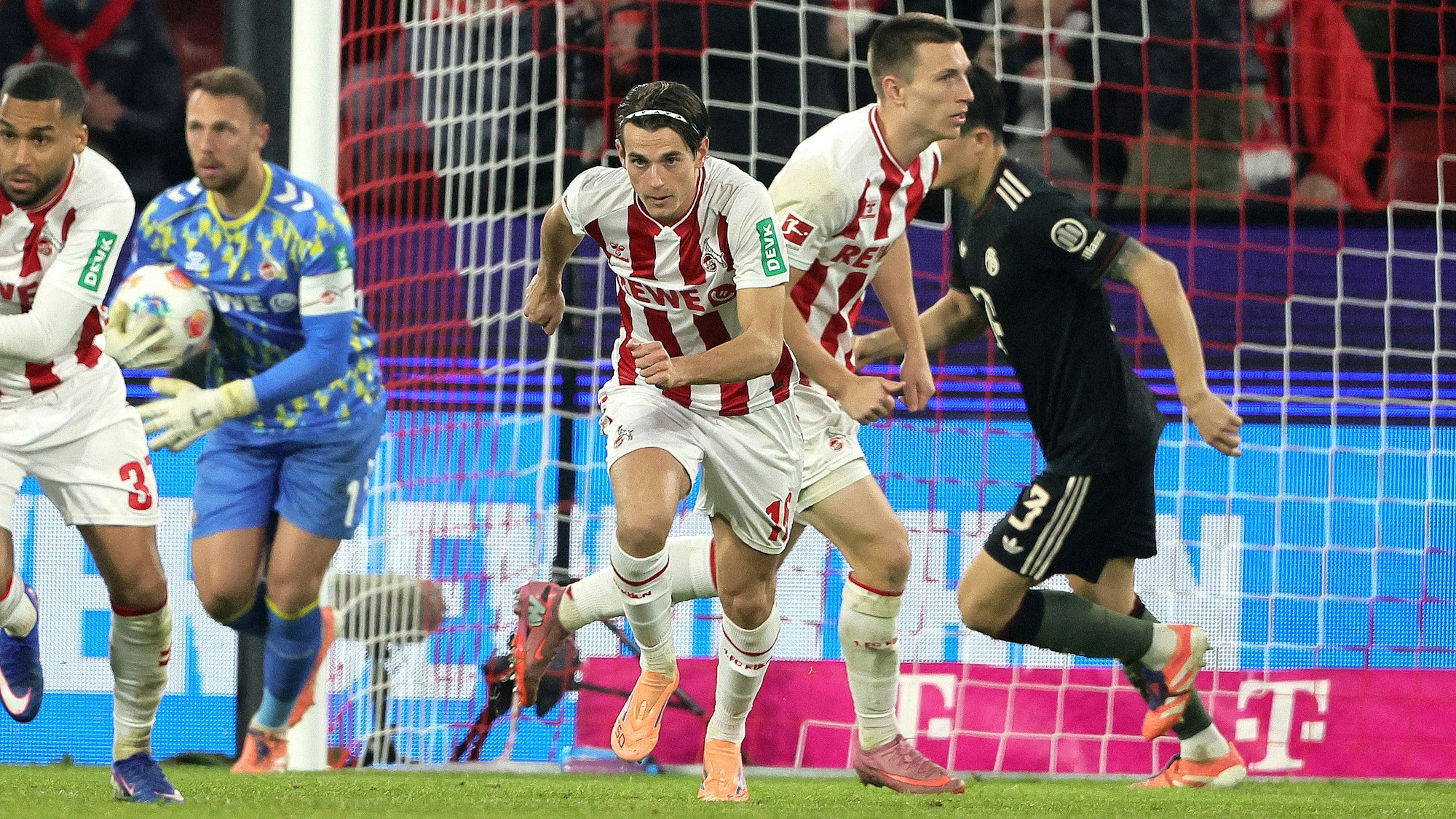 1. FC Köln vs. Union Berlin, 17. Spieltag, 14.01.2026, 20.30 Uhr, Mitte: Jakub Kaminski (1. FC Köln), Bild: Herbert Bucco