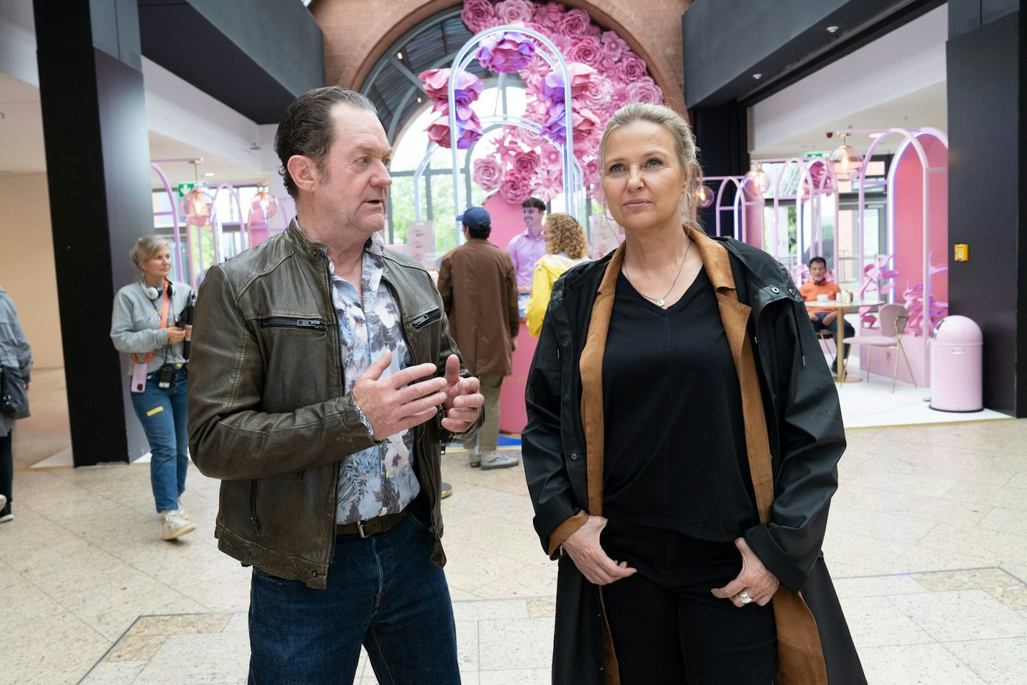 Jürgen Tonkel spielt seit dem Start der ZDF-Serie „Die Chefin“ im Jahr 2012 die Rolle des Kriminalhauptkommissars Paul Böhmer. Er ist seit der ersten Folge ein fester Bestandteil des Teams an der Seite von Hauptdarstellerin Katharina Böhm (Vera Lanz). (Bild: ZDF/Michael Marhoffer)