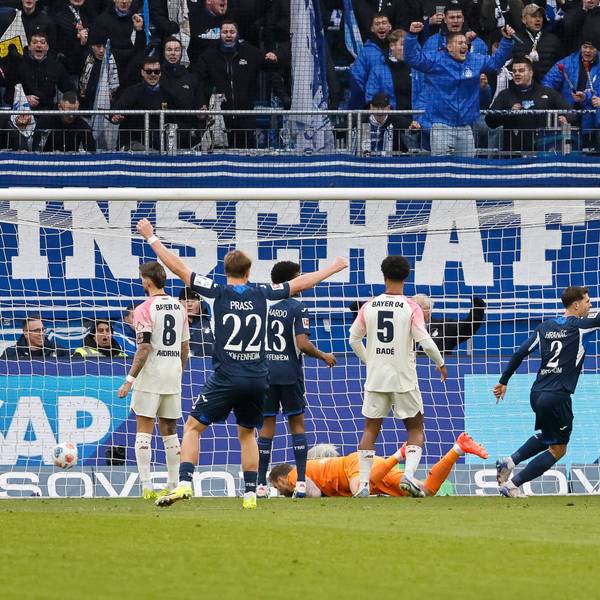 1:0 Tor fuer TSG Hoffenheim durch Wouter Burger TSG Hoffenheim, 18 , Deutschland, Fussball, 1. Bundesliga, 18.Spieltag, 2025/2026, TSG Hoffenheim vs. Bayer 04 Leverkusen, 17.01.2026, Sinsheim PreZero Arena Baden-Württemberg Deutschland *** 1 0 Goal for TSG Hoffenheim by Wouter Burger TSG Hoffenheim, 18 , Germany, Soccer, 1 Bundesliga, Matchday 18, 2025 2026, TSG Hoffenheim vs Bayer 04 Leverkusen, 17 01 2026, Sinsheim PreZero Arena Baden Württemberg Germany Copyright: xGrantxHubbsx
