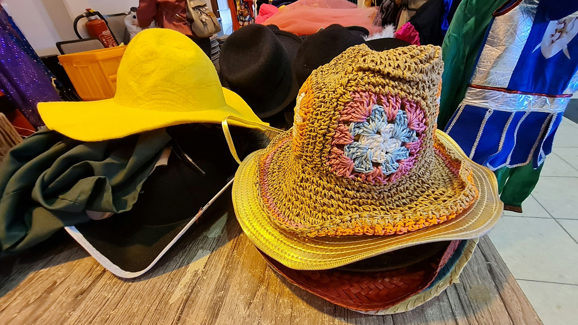 Großer Andrang herrschte bei der Kostümbörse des Lohmarer Repair-Café