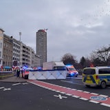 Bei einem Unfall am Kölner Ebertplatz ist am Montagmorgen (19. Januar) ein Fußgänger verletzt worden.