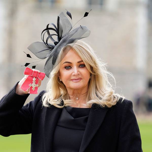 Bonnie Tyler posiert.