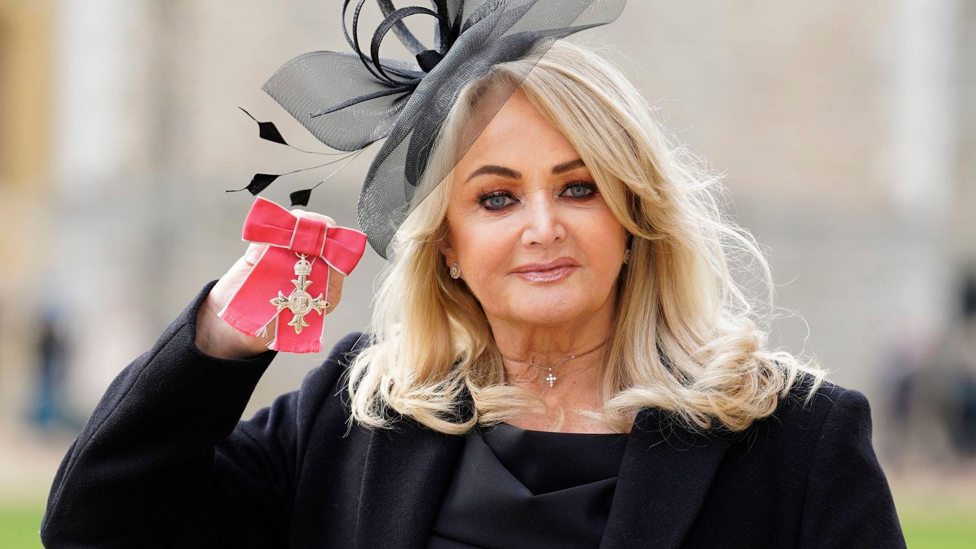 Bonnie Tyler posiert.