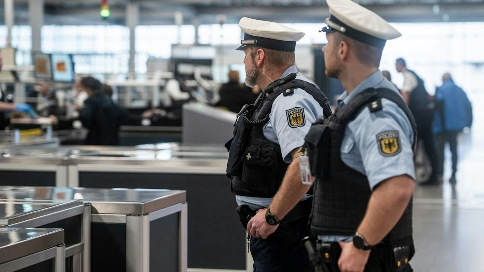 Eine Patrone im Gepäck wurde einem Reisenden am Flughafen Köln/Bonn zum Verhängnis. (Symbolbild)