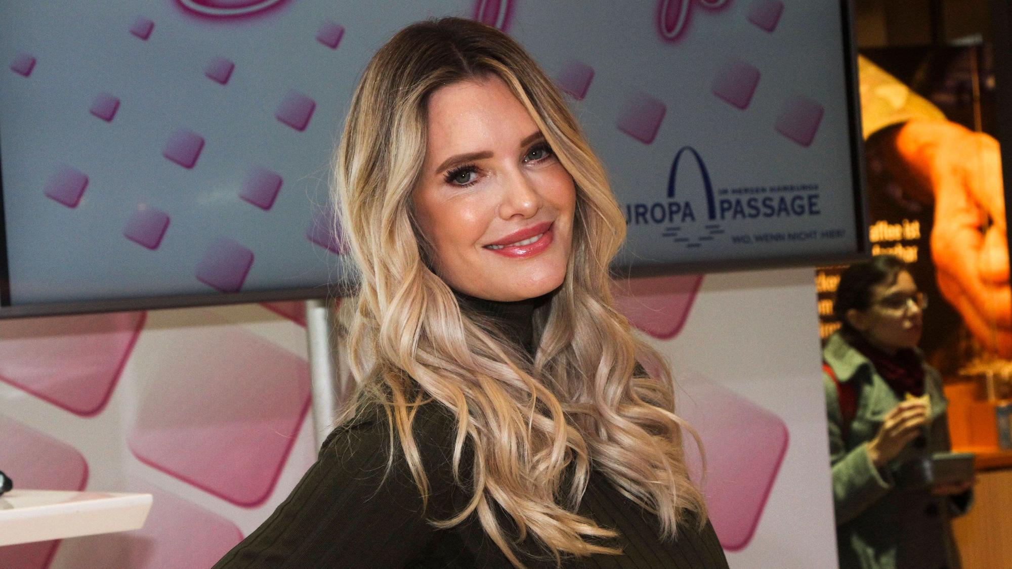 Mirja DuMont ist ein deutsches Model.