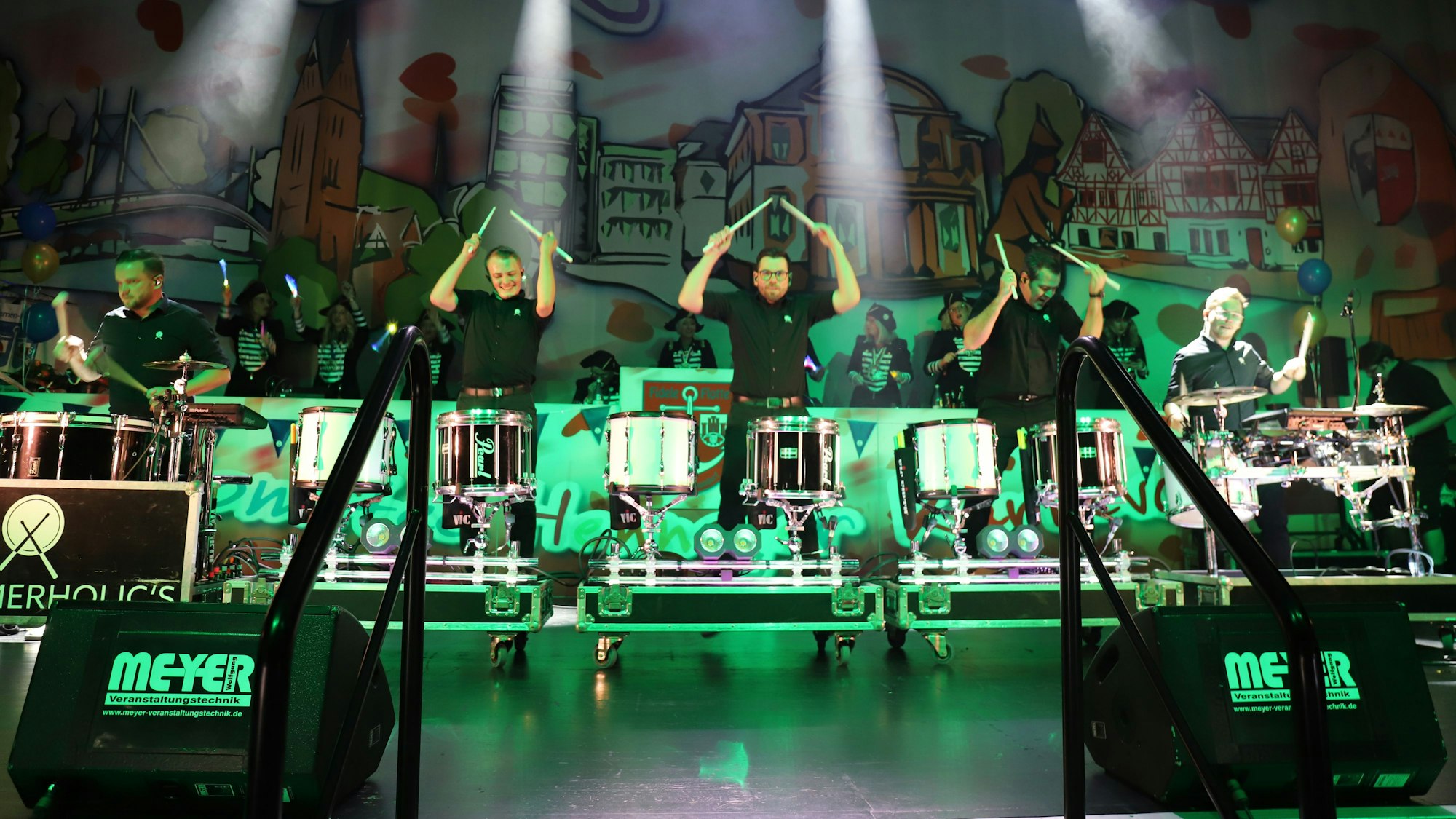 Die Drummerholic's begeisterten mit krachenden Rhythmen.