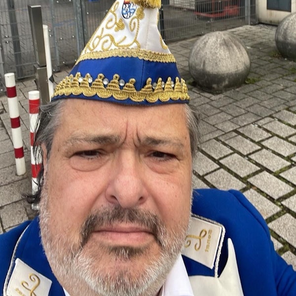 So tauchte der Kölner Strafverteidiger Claus Eßer am Kölner Polizeipräsidium auf.