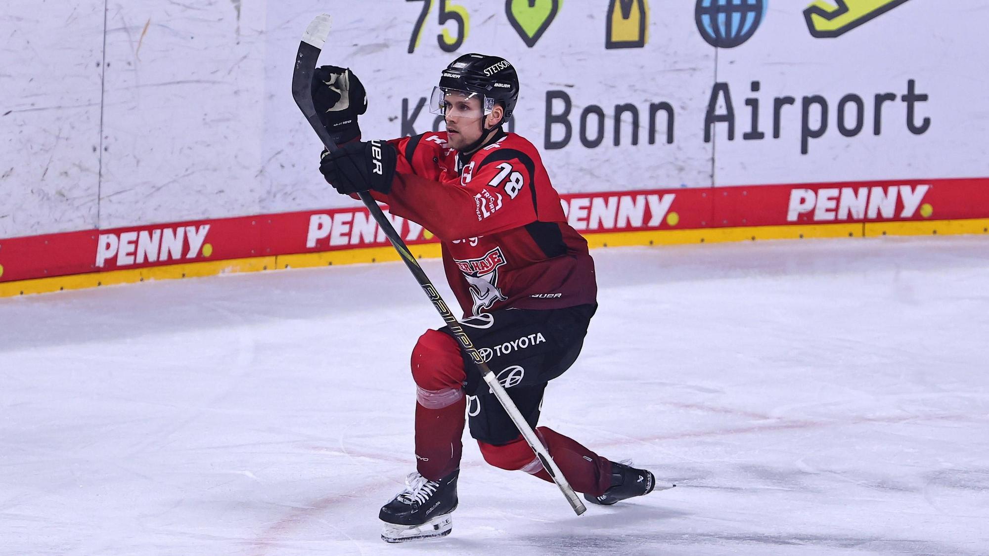 Dominik Bokk Koelner Haie, 78 feiert sein Tor zum 1:0 gegen Iserlohn GER, Koelner Haie vs Iserlohn Roosters, Eishockey, DEL, 41. Spieltag, Spielzeit 2025/2026, 18.01.2026 GER, Koelner Haie vs Iserlohn Roosters, Eishockey, DEL, 41. Spieltag, Spielzeit 2025/2026, 18.01.2026 Koeln *** Dominik Bokk Koelner Haie, 78 celebrates his goal for 1 0 against Iserlohn GER, Koelner Haie vs Iserlohn Roosters, Ice Hockey, DEL, Matchday 41, Season 2025 2026, 18 01 2026 GER, Koelner Haie vs Iserlohn Roosters, Ice Hockey, DEL, Matchday 41, Season 2025 2026, 18 01 2026 Koeln Copyright: xEibner-Pressefoto/RenexWeissx EP_RWS