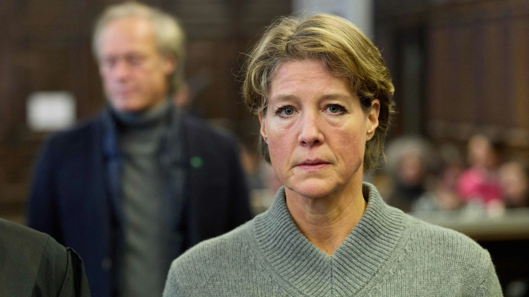 Christina Block steht im Hamburger Gerichtssaal.