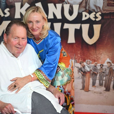 Ottfried Fischer mit Ehefrau Simone bei der Weltpremiere des Kinofilms „Das Kanu des Manitu“ im Mathäser Filmpalast.