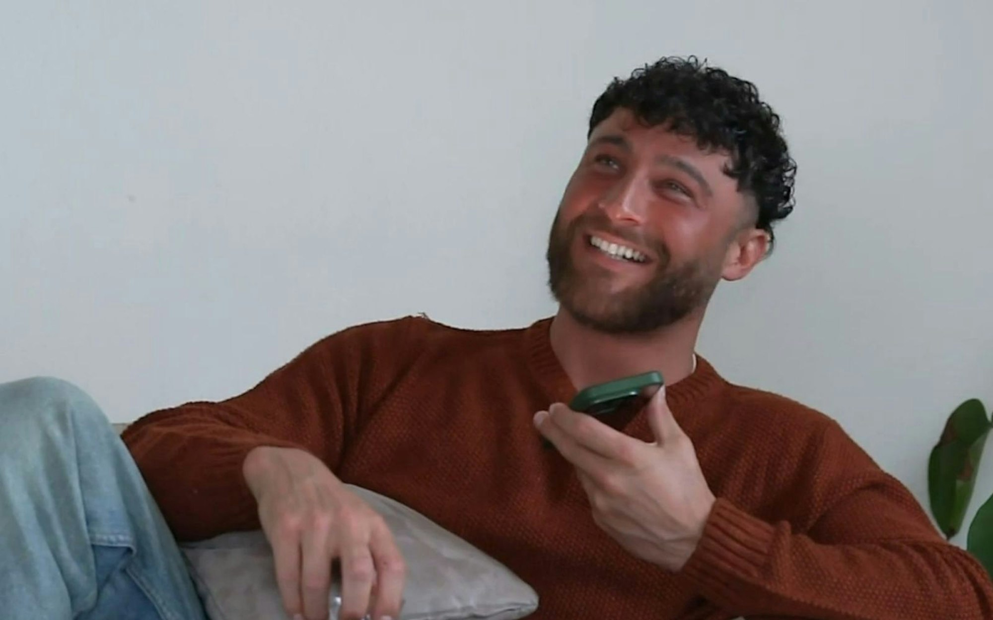 Wegen starker Schmerzen am Hintern befürchtete Reality-Star Umut Tekin, seine Teilnahme am diesjährigen Dschungelcamp abzusagen. (Bild: RTL)