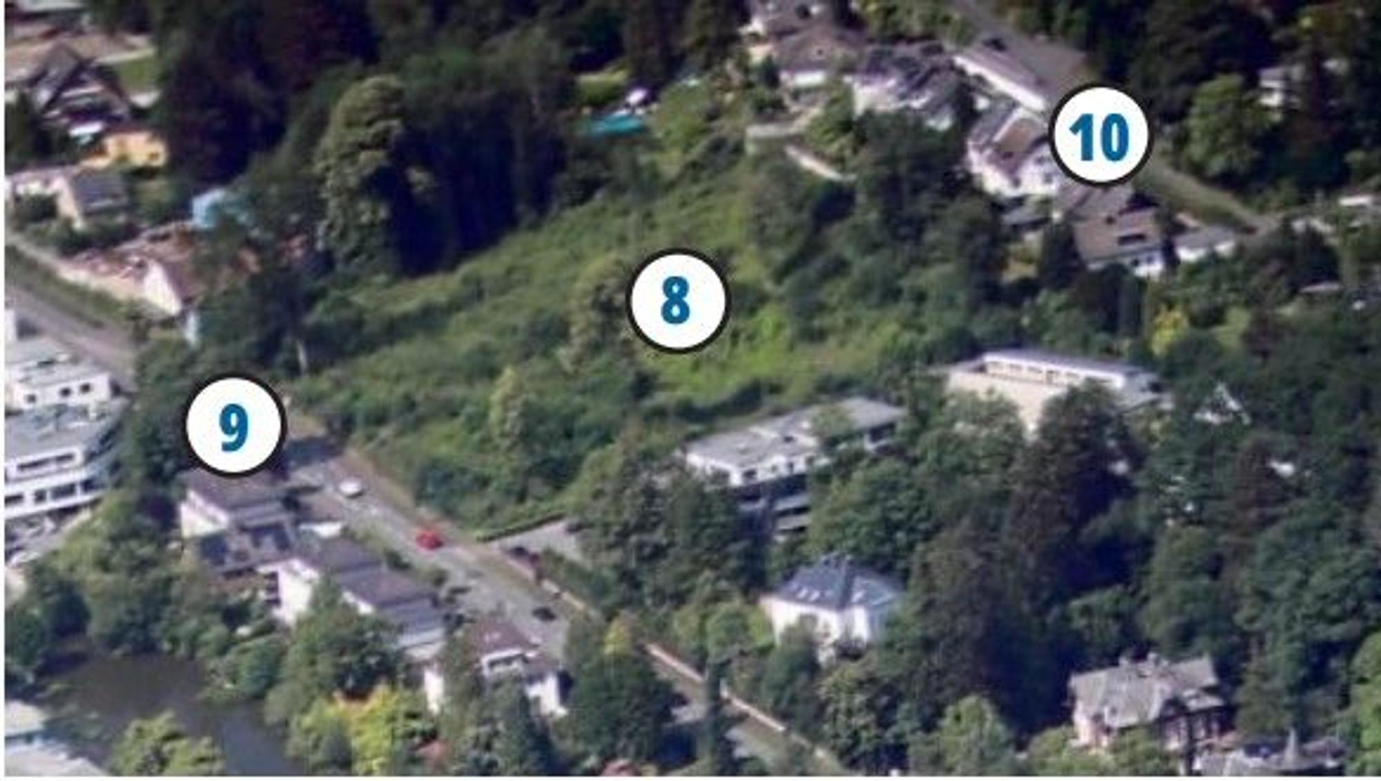 Das gerodete Grundstück an der Bergischen Landstraße wird neuer Standort der Feuerwehr.