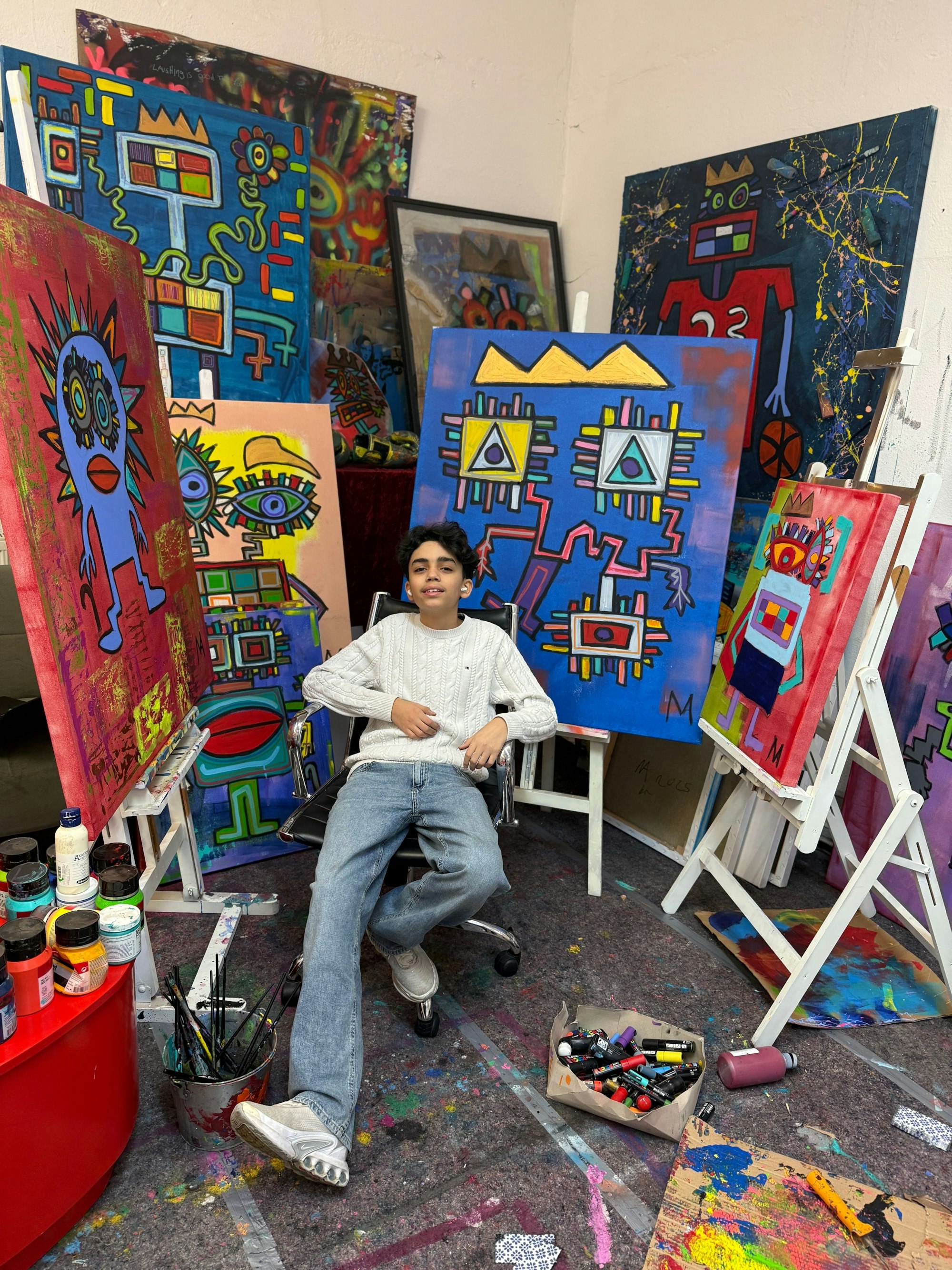 Aus dem kleinen Mikail ist ein Teenager geworden. Und ein ziemlich lässiger dazu.