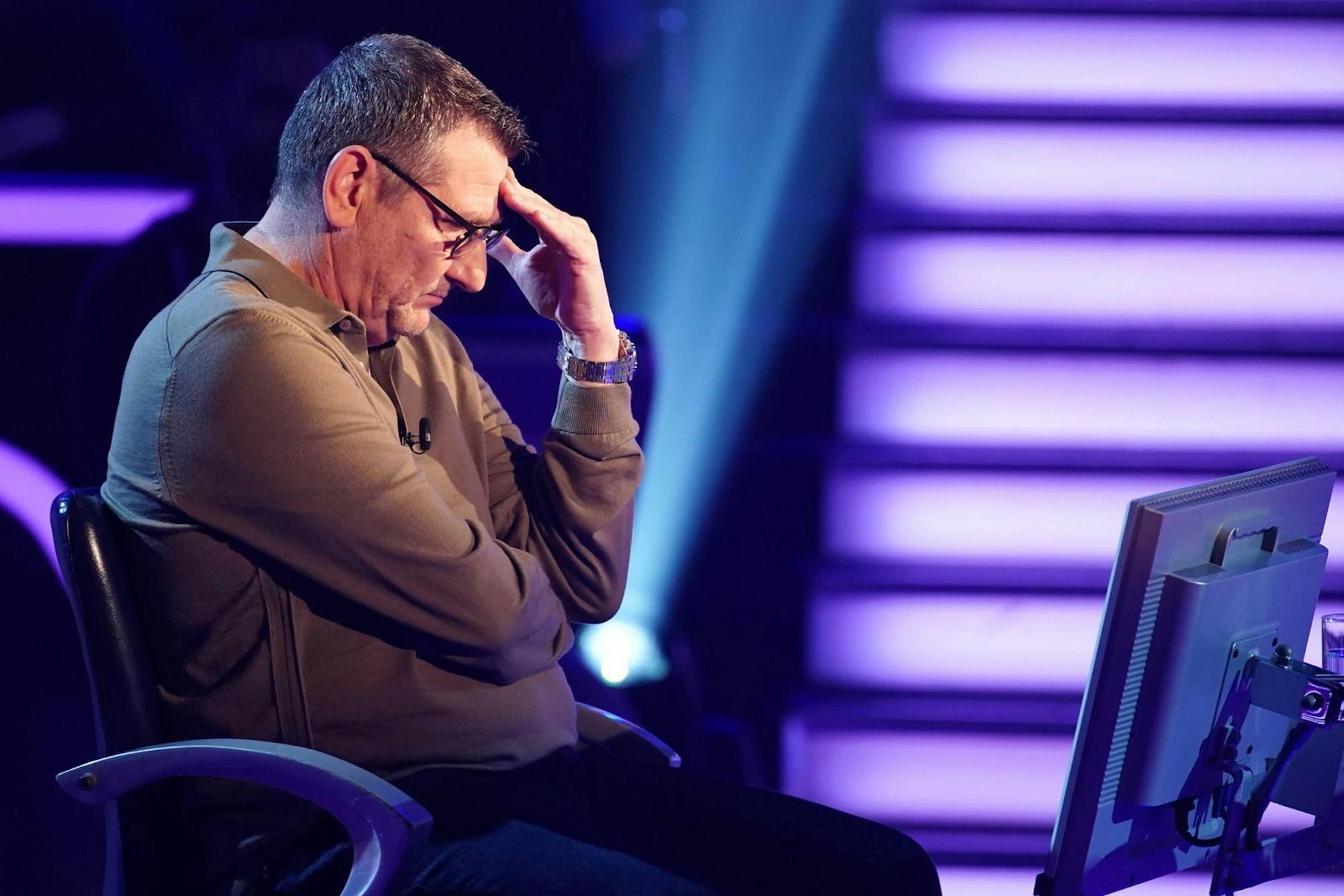 Die Reise des Überhangkandidaten Uwe Schmitz endete mit 32.000 Euro. (Bild: RTL / Stefan Gregorowius)