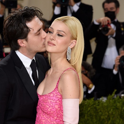 Brooklyn Beckham und seine Ehefrau Nicola Peltz bei einem Event in New York.