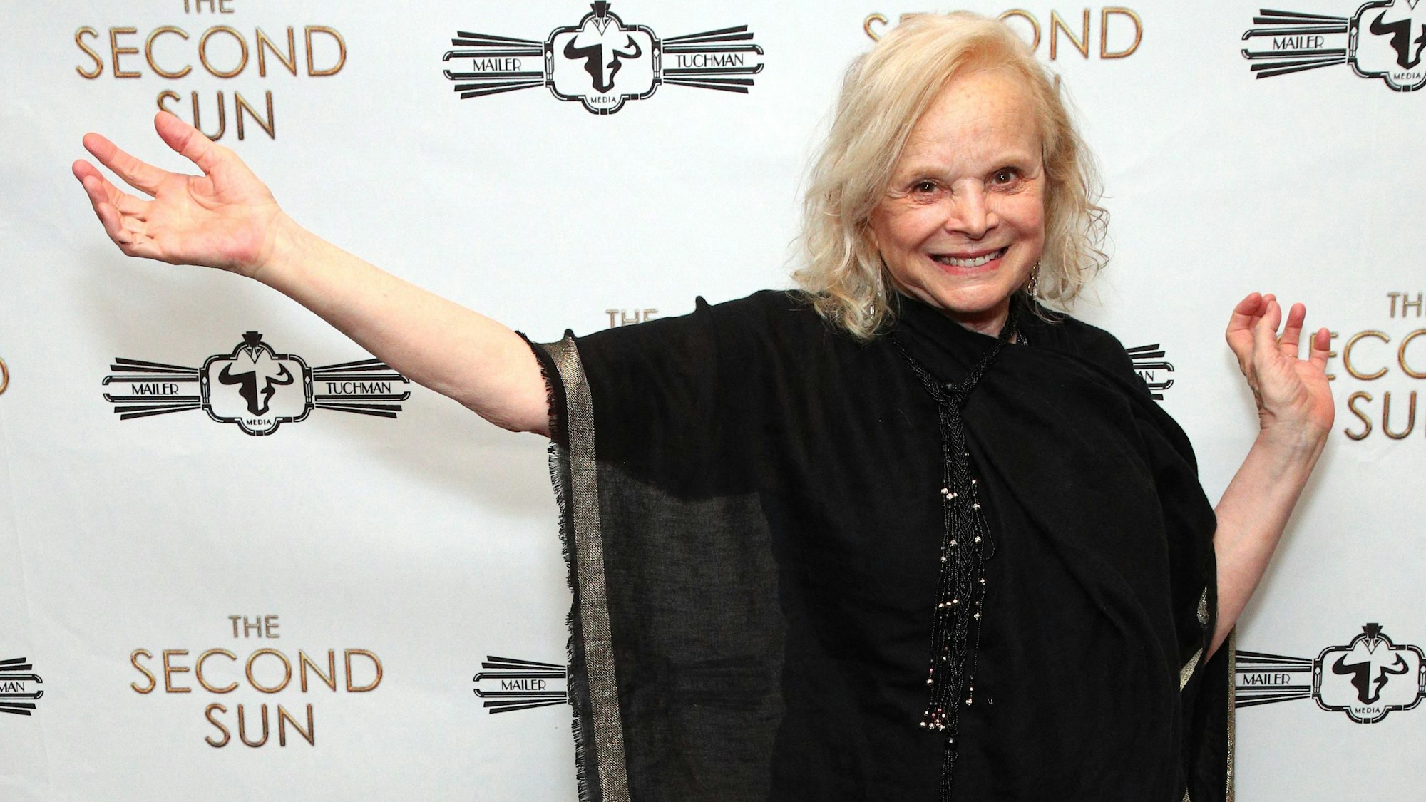 Margaret Ladd steht immer noch hin und wieder vor der Kamera und zeigt sich gerne auf dem roten Teppich.