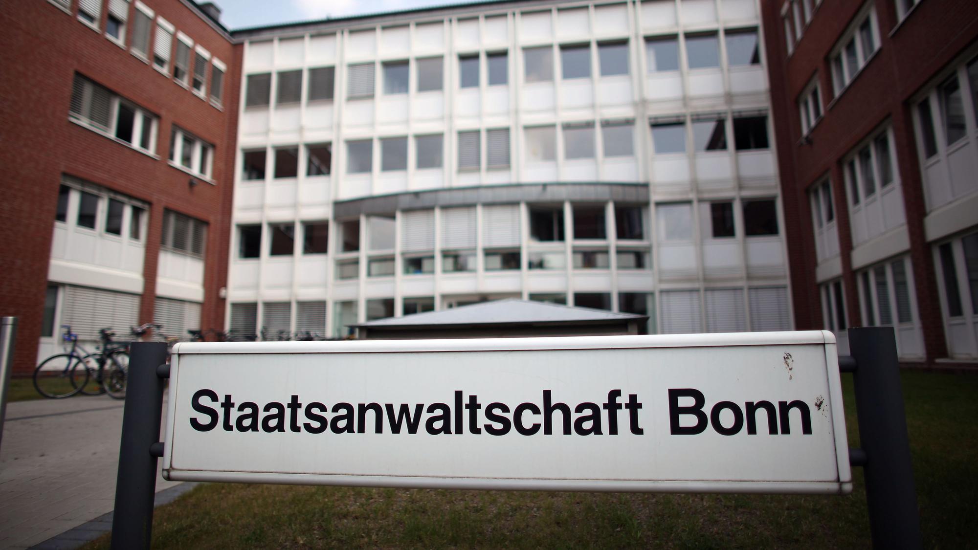 Die Staatsanwaltschaft Bonn hat ihre Ermittlungen gegen einen ehemaligen AfD-Politiker eingestellt, der Mitglieder des Niederkasseler Stadtrates in Facebook-Posts beleidigt hatte.
