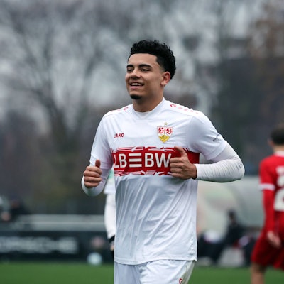 Gabriel Bruno Zarrella im Trikot vom VfB Stuttgart.