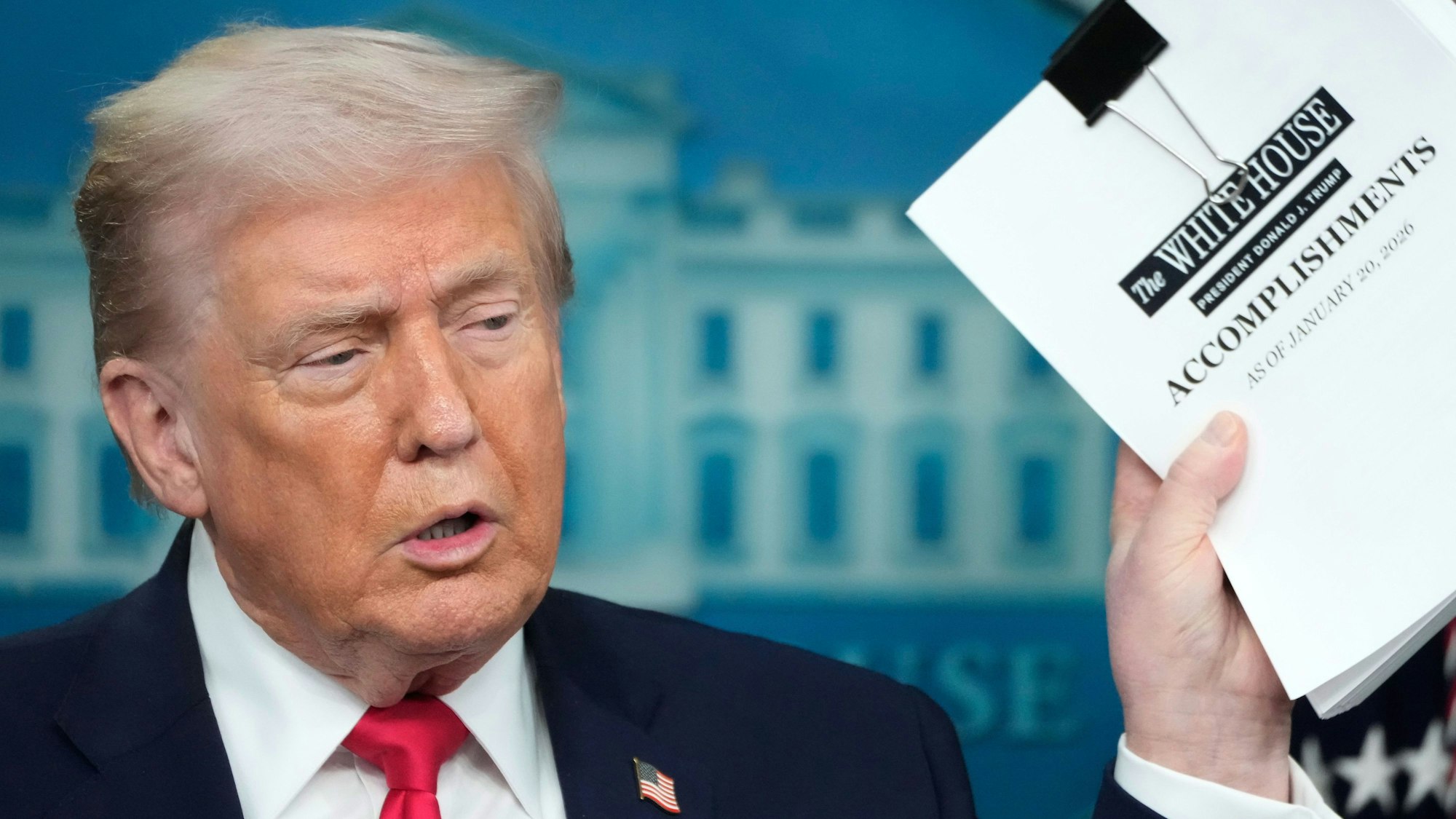 US-Präsident Donald Trump spricht während eines Pressebriefings im Weißen Haus in Washington. (Archivbild)