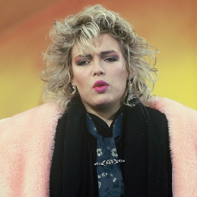 Die britische Sängerin Kim Wilde bei einem Auftritt 1984.