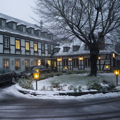 Blick auf das Gasthaus Schaumburger Hof am Rhein in Bonn (Archivfoto).