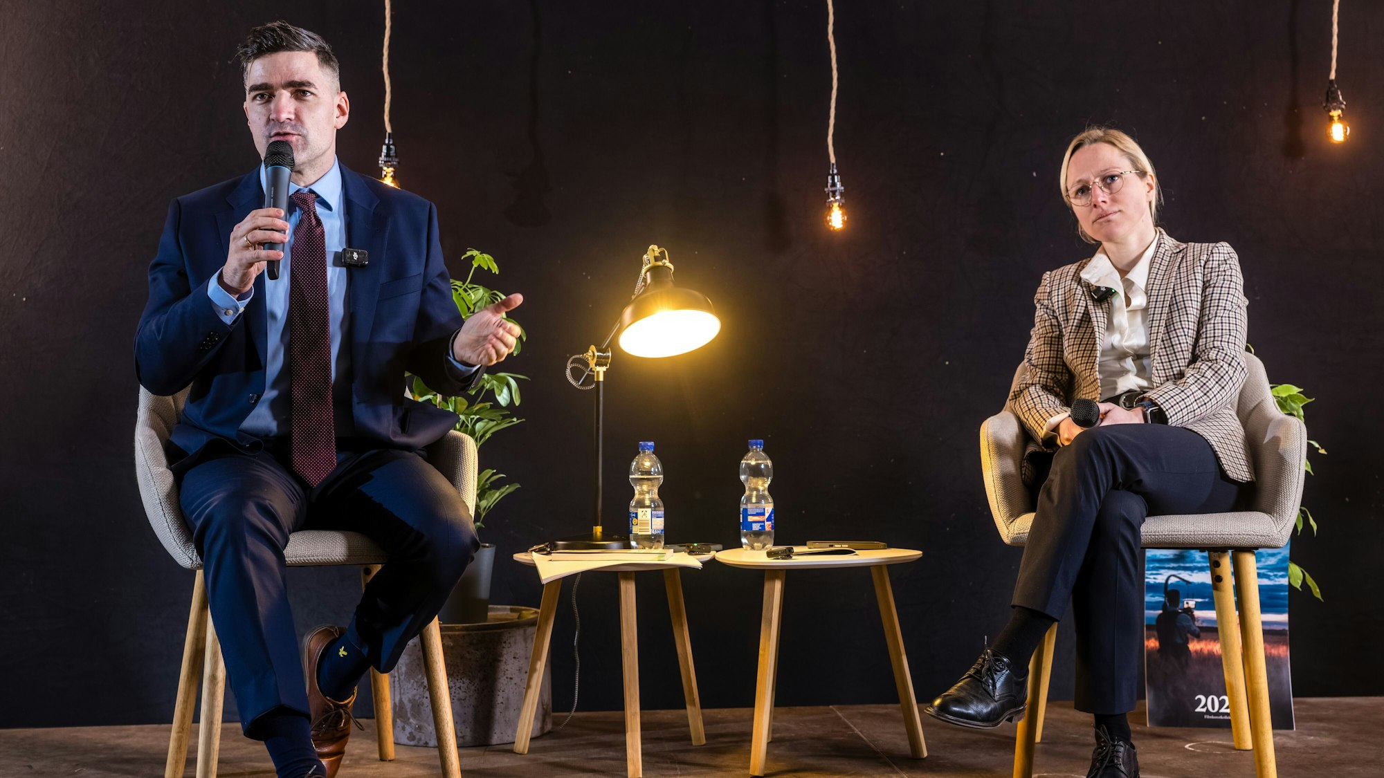 Martin Sellner und Lena Kotré in trauter Eintracht beim Vortrag im Spreewald.